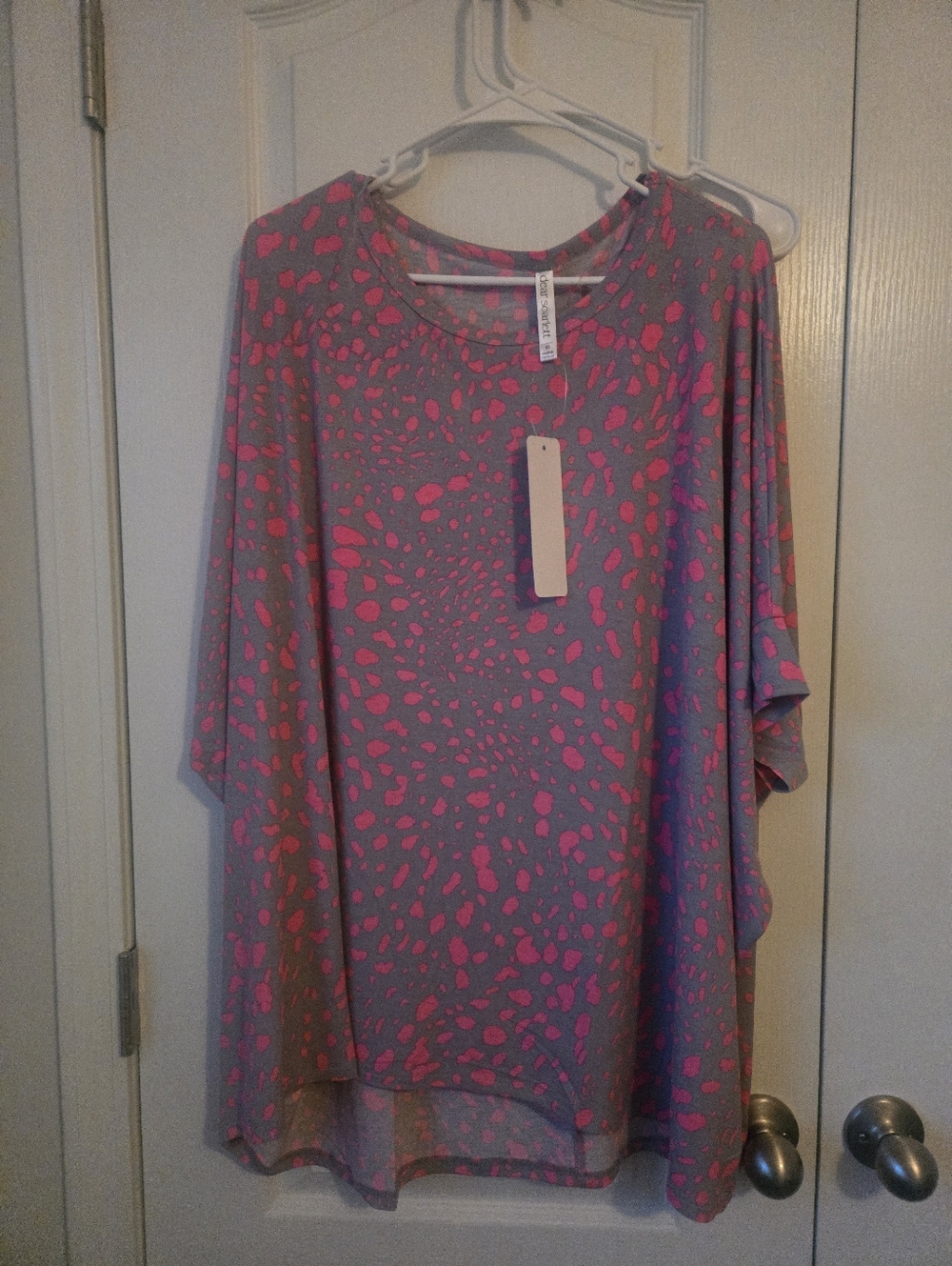 Dear Scarlett Women's Pink Patterned Grey Tunic Top Size XL- Oversized Nwt